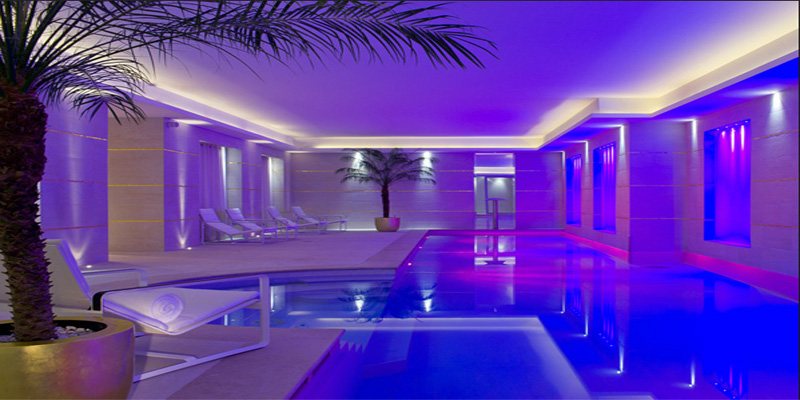 Le Burgundy Paris — Piscine