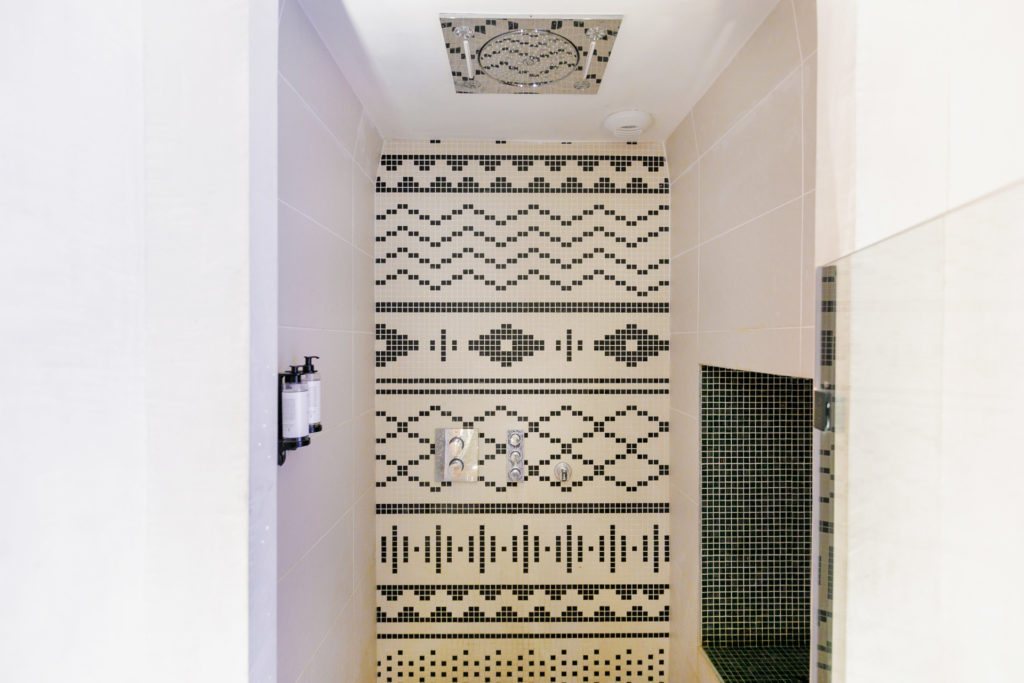 Laz' Hôtel Spa Urbain — Balnéo